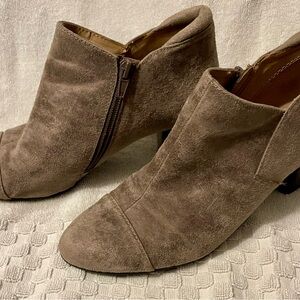 Naturalizer Boots for Women Neebo Ankle Booties Block Heels Smaller wedge heel.